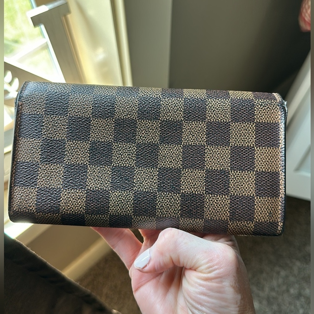 Louis Vuitton Wallet - Picture 5 of 10